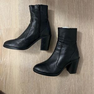High Heeled Leather Boot